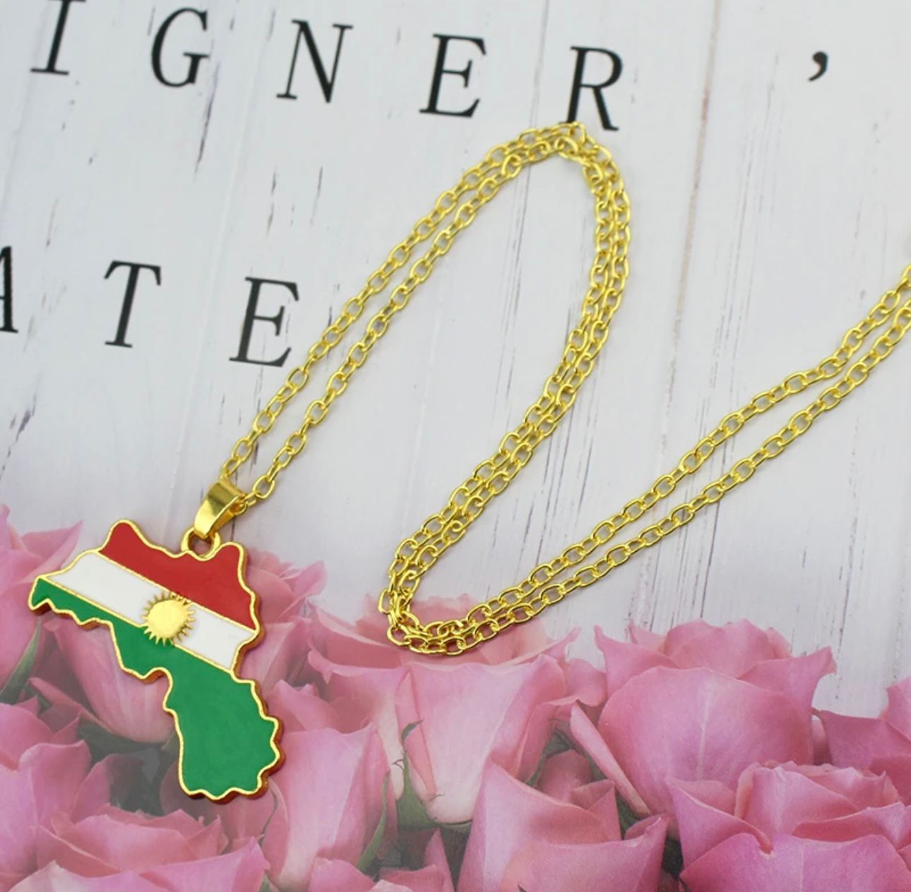 Kurdistan Kette (Flagge mit Farbe) - Akipa Merch