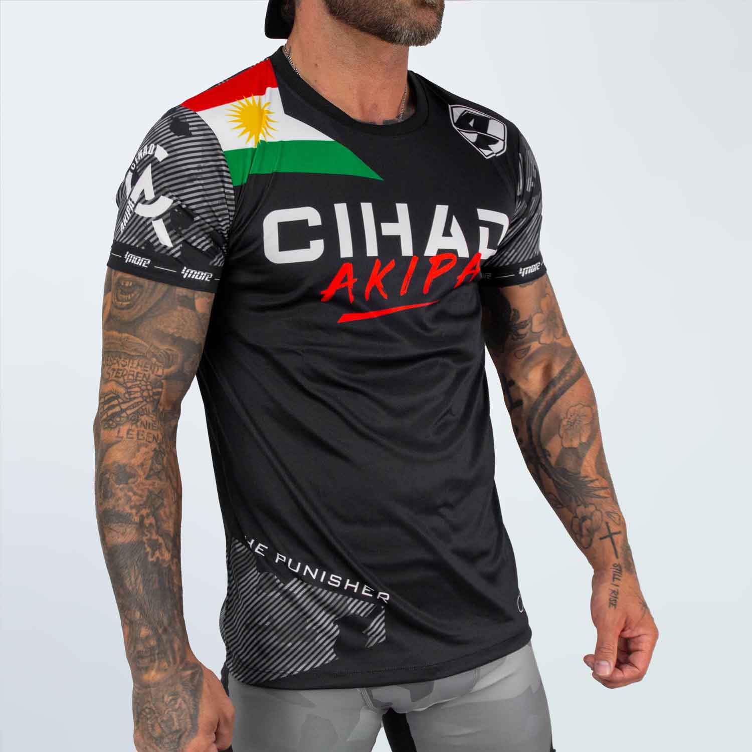 CIHAD AKIPA T-Shirt Schwarz mit Kurdistan-Flagge - Akipa Merch