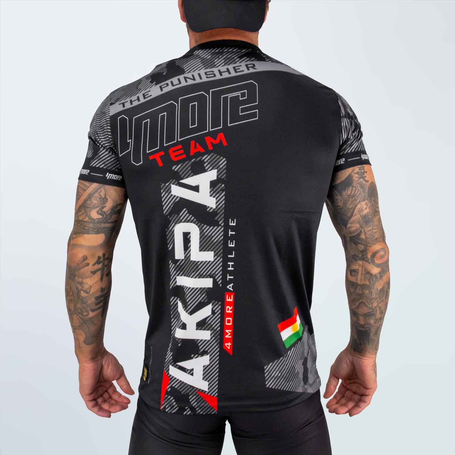 CIHAD AKIPA - T-Shirt schwarz mit Kurdistan-Flagge